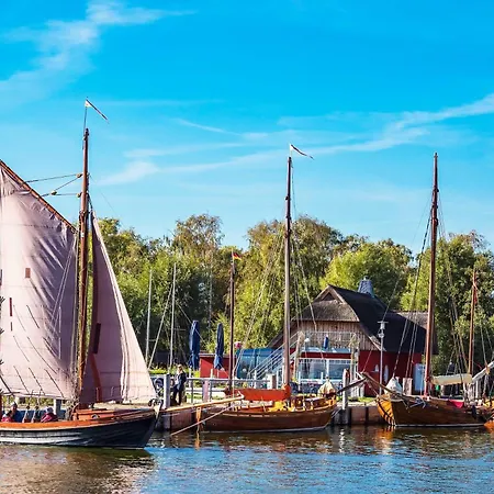 Columbus Mit Ostbalkon Apartamento *