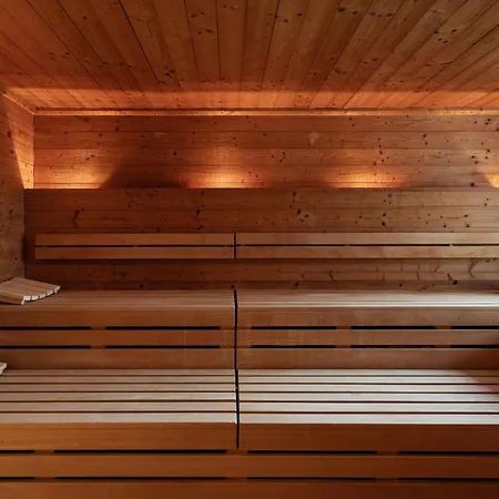 Columbus Mit Ostbalkon * Wustrow (Fischland)